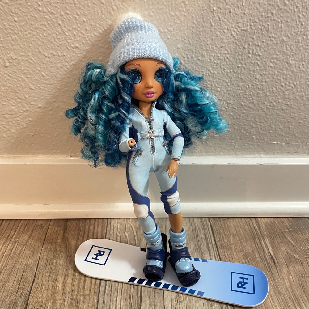 Rainbow High Winter Break Skyler Bradshaw Doll Blue Snowboard *Missing‎ Hand*